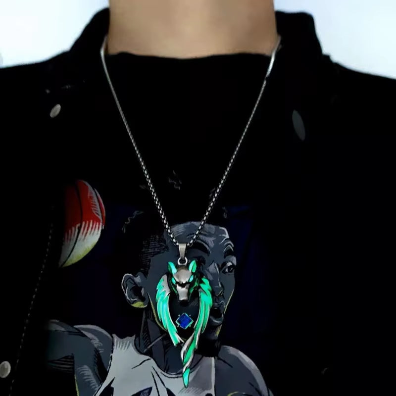 Fashion Wolf Pendant Necklaces for Men Glow Domineering Animal Vintage Chain Glowing Necklace Punk Hiphop Jewelry Accessories